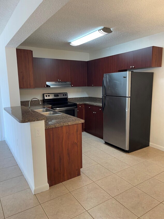 200 Palm Cir W, Pembroke Pines, FL 33025 Townhome Rentals in Pembroke