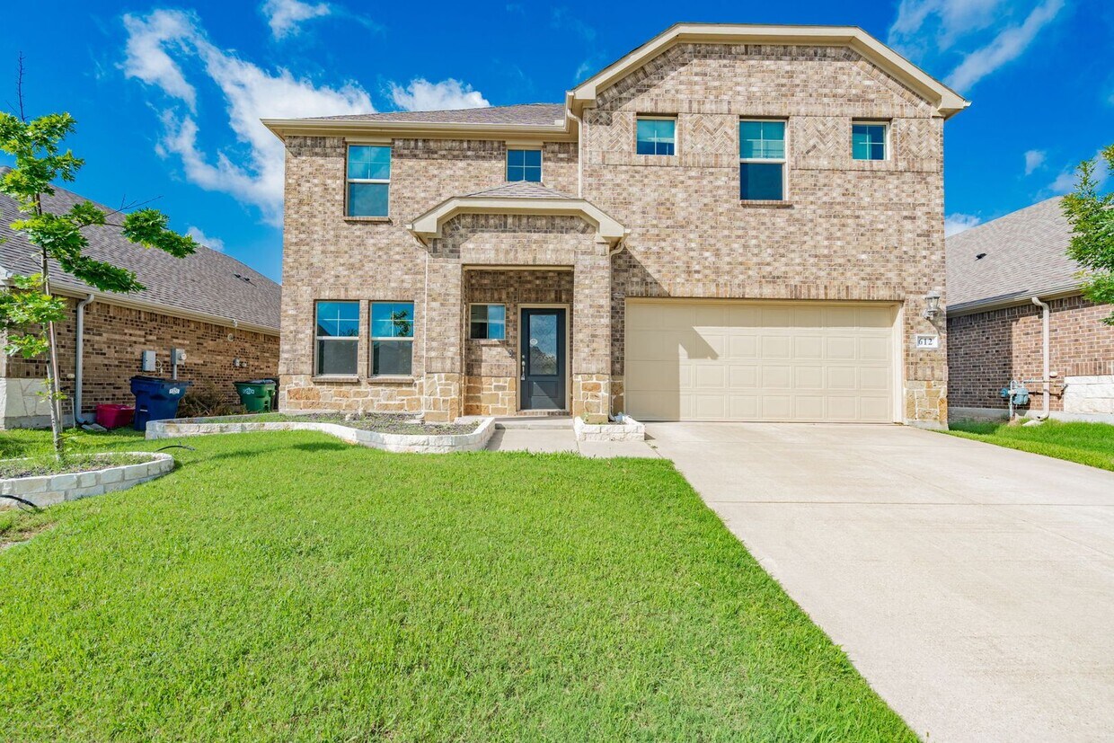 Foto principal - Stunning 3-bedroom, 2.5-bathroom home loca...