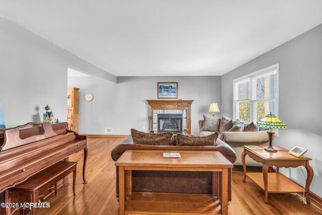 Building Photo - 11 Benet Dr