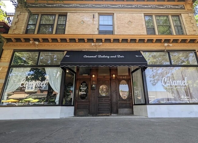 Building Photo - 643 Park Ave