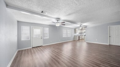 Building Photo - 2363 Virginia Ct