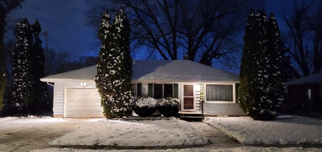 Foto del edificio - 1163 Higgins Ave