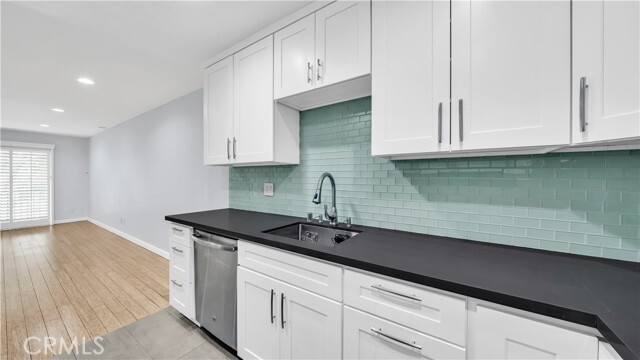 Foto del edificio - 7137 Shoup Ave