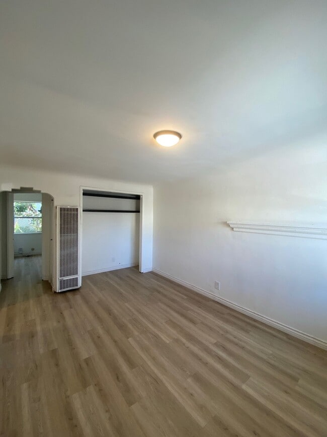 Building Photo - 4748 E 56th St