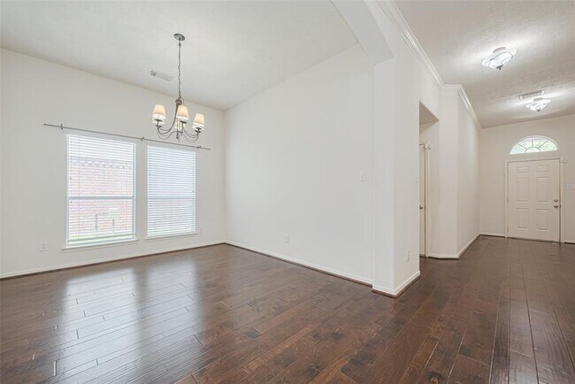 Foto del edificio - 14111 Norgrove Ct