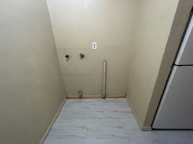 Building Photo - 329 NW 84th St