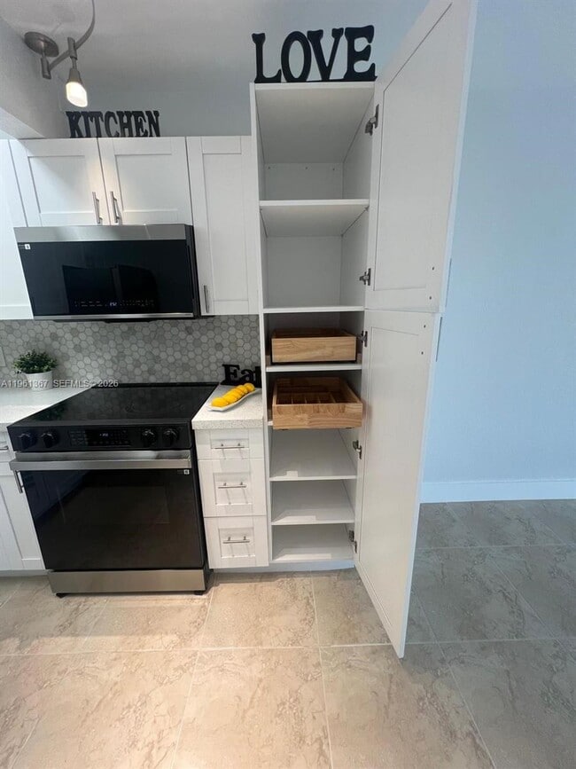 Foto del edificio - 1400 SW 124th Terrace