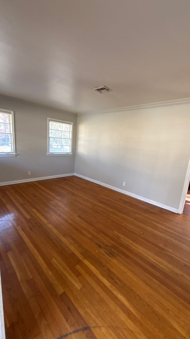 Building Photo - 3814 Bienville Rd