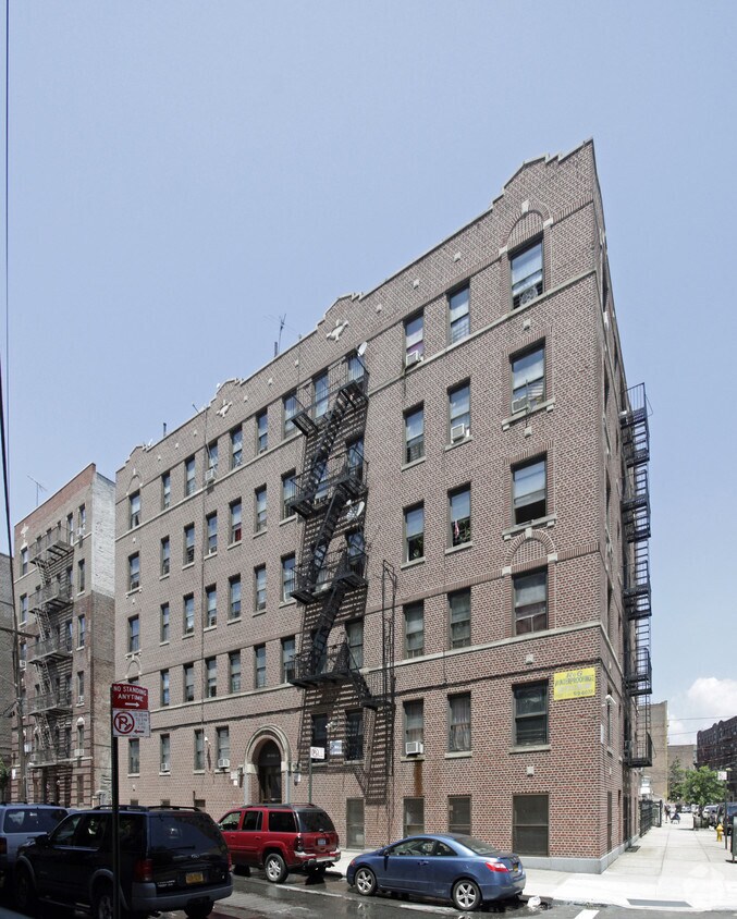 Foto del edificio - 345 E 209th St