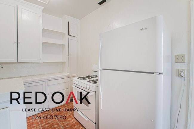 Foto del edificio - 836 Sanborn Ave