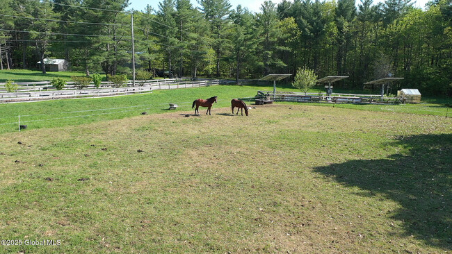 Building Photo - 15 Lorin Dee Dr