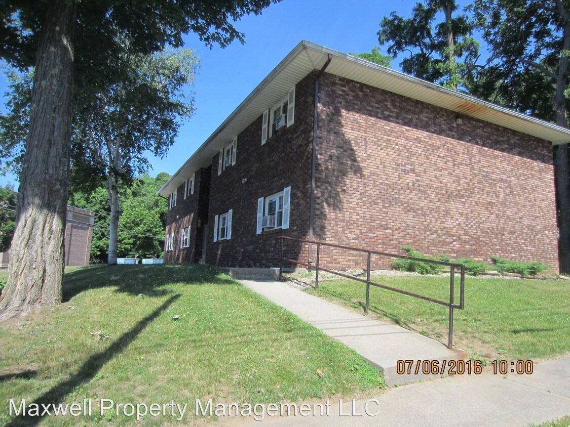 Primary Photo - 20 West St