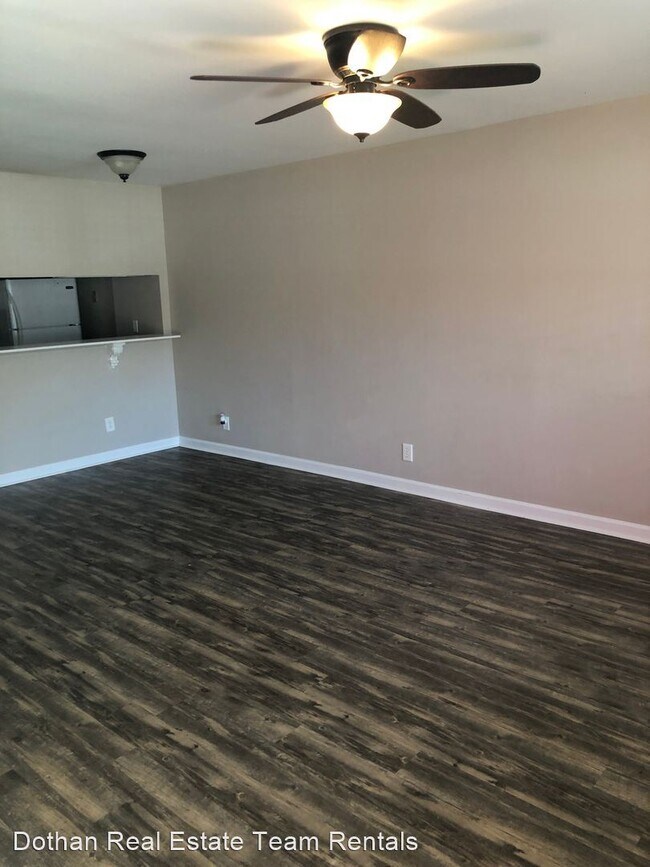 Building Photo - 2 br, 1.5 bath House - 116 Timbers Dr.