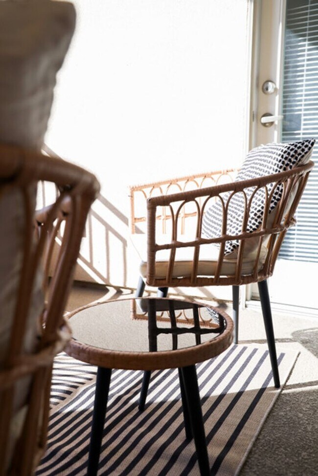 Foto del edificio - THE UPTOWN | Modern | Furnished | Bankers Hill Condo | Across from Balboa Park