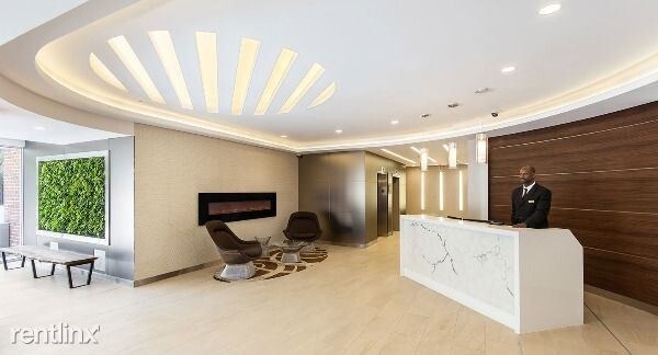 Building Photo - 120 Parkside Ave