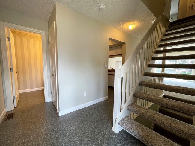 Building Photo - 2059 Coleman Dr
