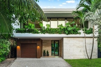 Building Photo - 77 SW 18th Terrace