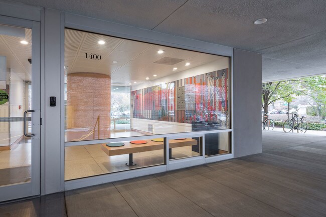 Exterior del edificio - 1400 E. 57th Street