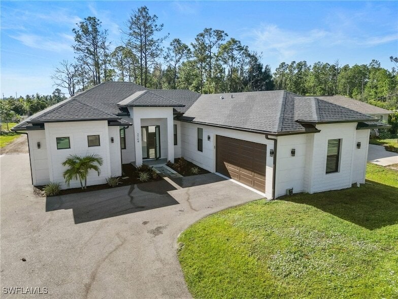 Foto principal - 2740 35th Ave NE