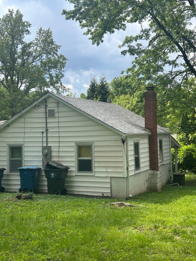 Foto del edificio - 222 Manning Ave