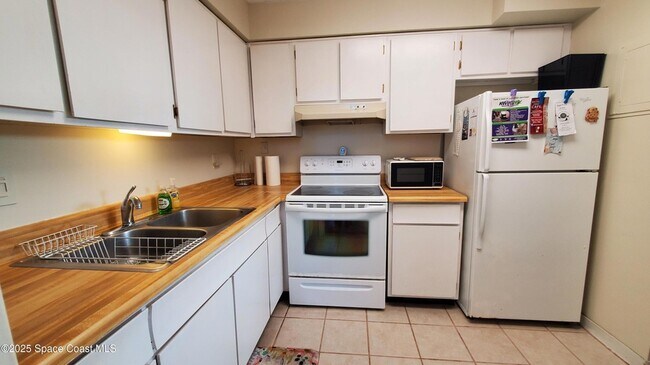 Foto del edificio - 8401 N Atlantic Ave