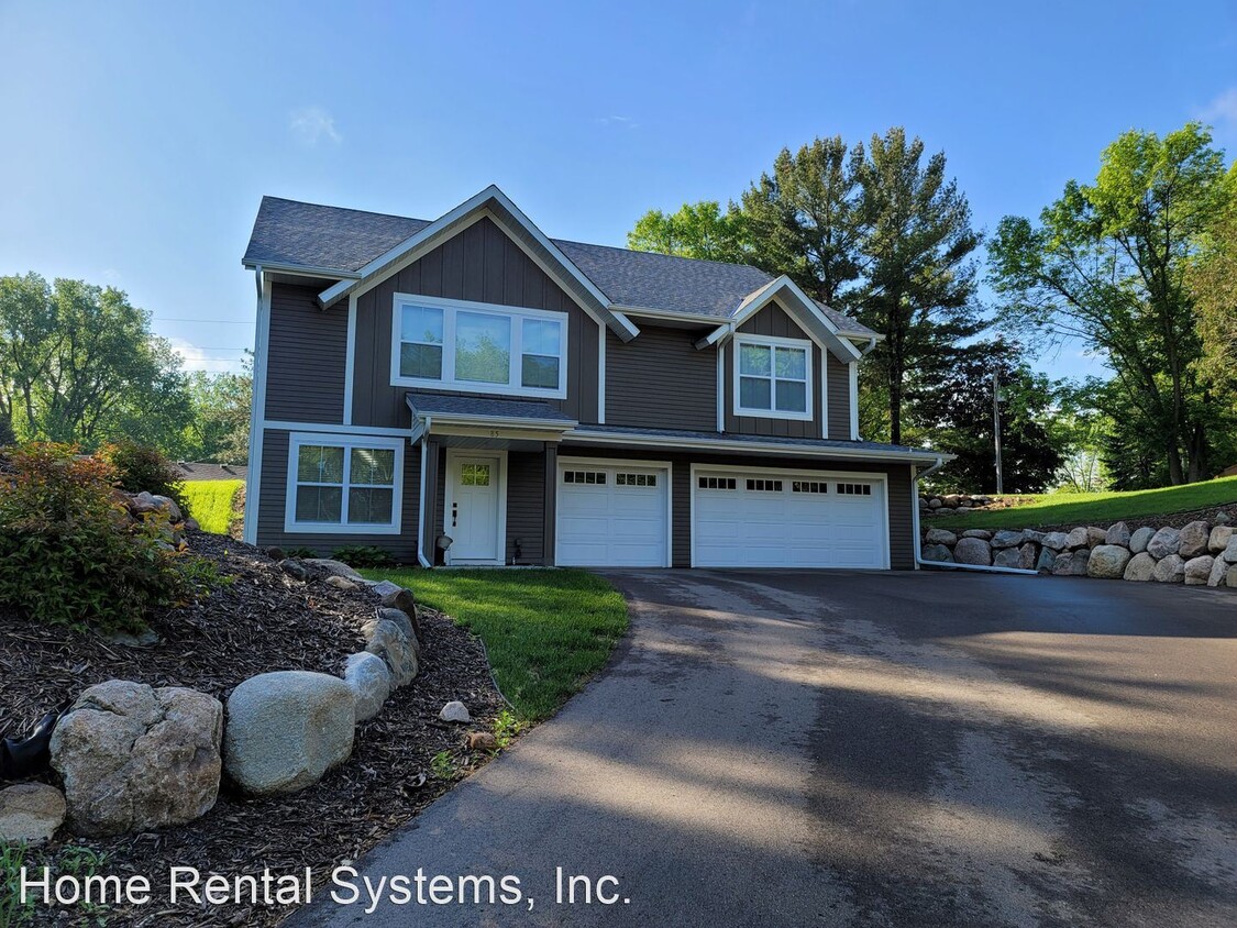 Primary Photo - 4 br, 4 bath House - 85 Maple Island Road