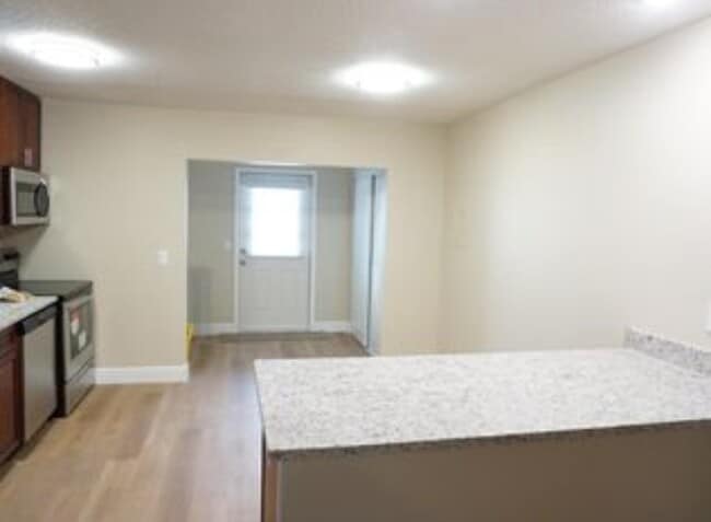 Building Photo - 4885 Orlando Ave