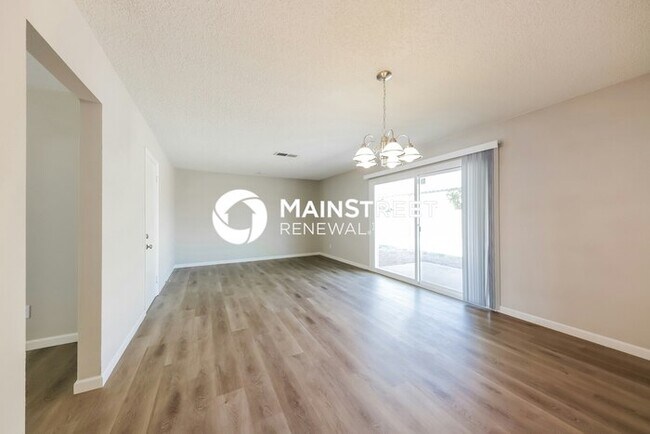 Building Photo - 3 Bedroom Pet-Friendly Home in Phoenix, AZ...
