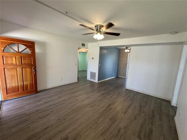 Foto del edificio - 9571 52nd Way N