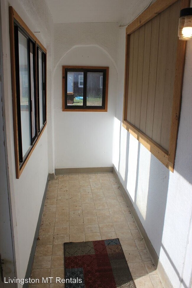 Building Photo - 2 br, 1 bath House - 110 S F St