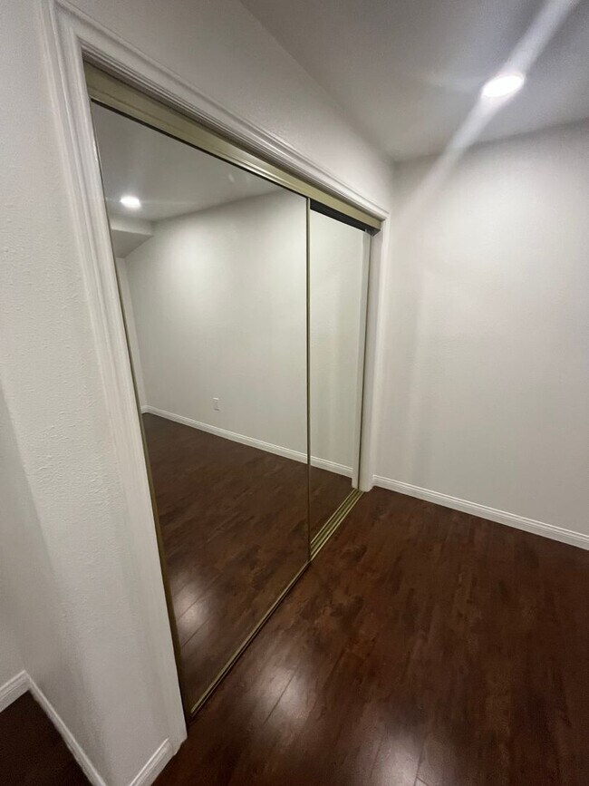 Foto del edificio - 556 Mar Vista Ave