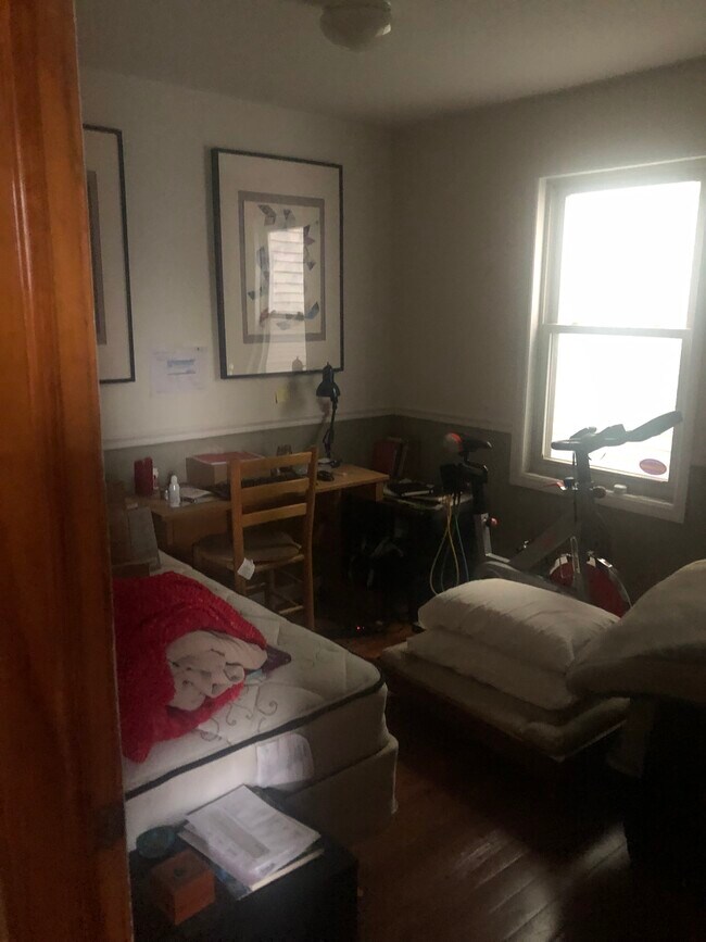 Building Photo - 163 Walnut St