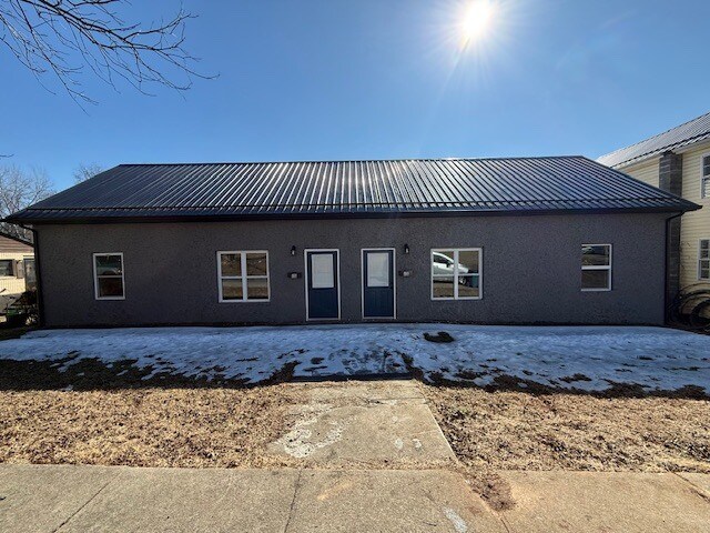 Front of Duplex - 408 E King St