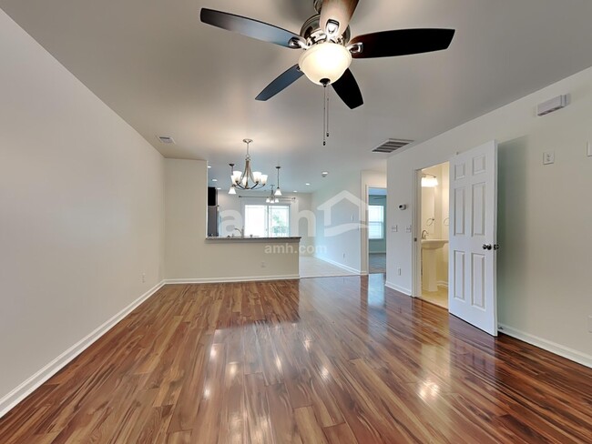 Foto del edificio - 423 Seabreeze Drive