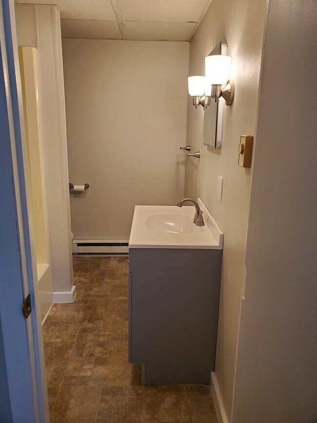 20 W Maple St, Wrightsville, PA 17368 House for Rent in Wrightsville, PA