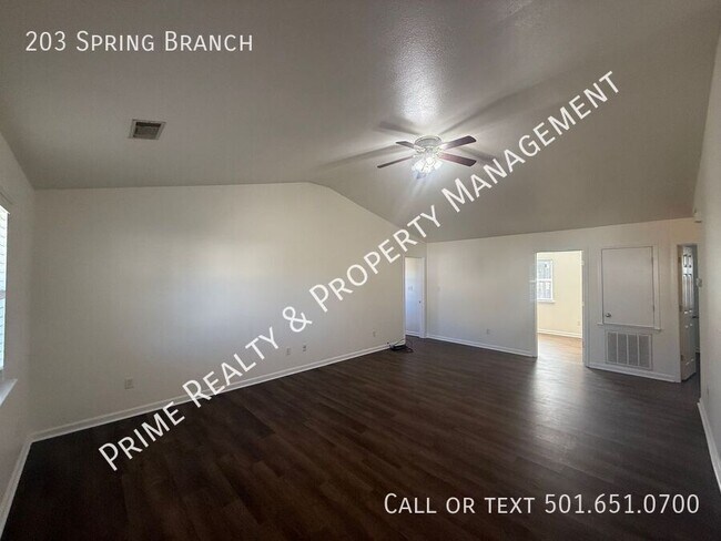 Foto del edificio - 203 Spring Branch Dr