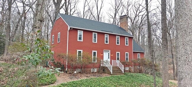 Building Photo - New renovation with River access in Midlothian