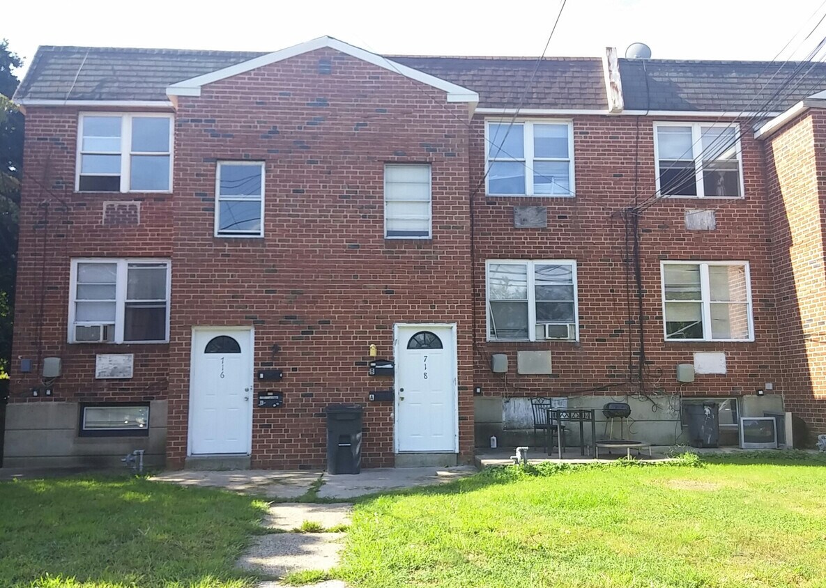 718 Pine St, Darby, PA 19023 Townhome Rentals in Darby PA
