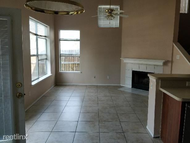 Building Photo - 5840 Tinsley Dr