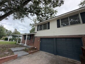Building Photo - 1105 Timber Ln