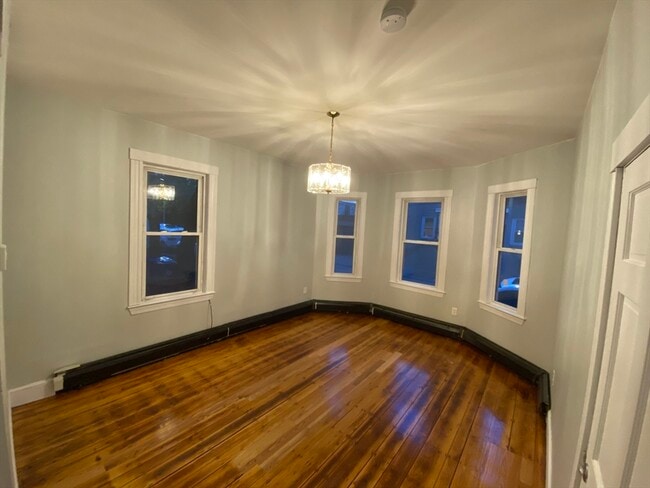 Building Photo - 63 Marshfield St