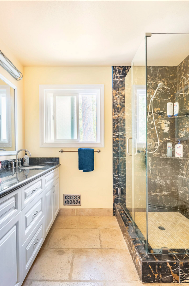 Foto del edificio - 12853 Normandy Ln