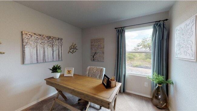 Building Photo - 4-BEDROOM, UPGRADED HOME IN SILOS SUBDIVISION