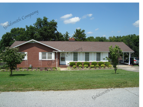 Building Photo - 21 Northway Dr