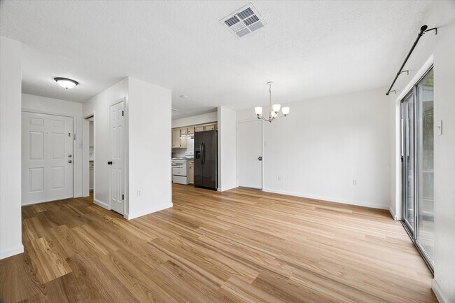 Foto del edificio - 1600 Hazelwood St