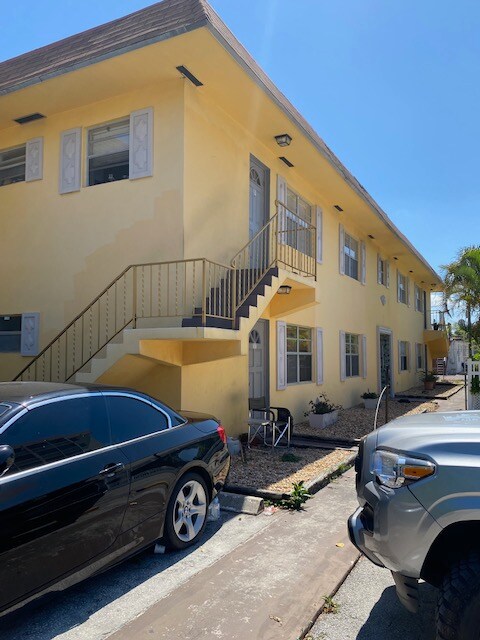 Primary Photo - 1020 N 18th Ct