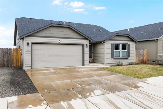 Building Photo - 3613 Carnelian St