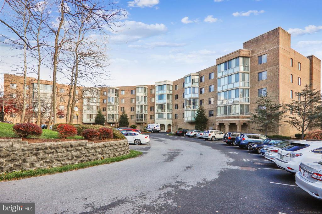 Foto principal - 2900 N Leisure World Blvd