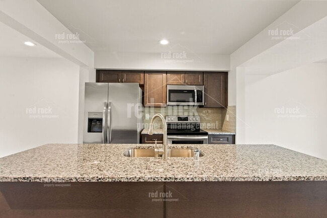Building Photo - 4331 East 8th Avenue - 2