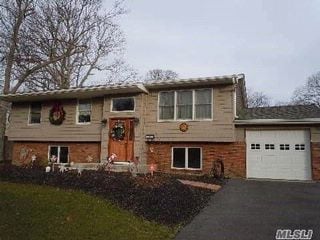 Primary Photo - 13 Country Greens Dr